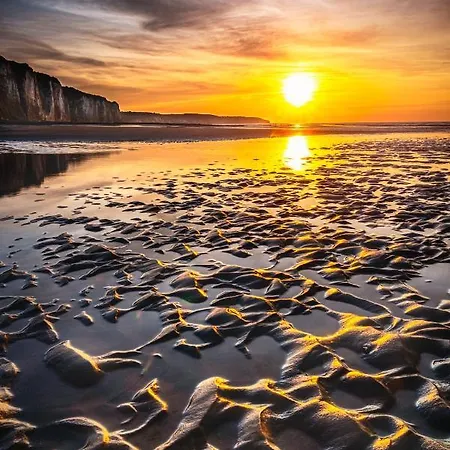 Centre Ville, Appartement 3 Chambres, Lumineux Appartement *