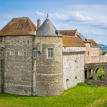 Etablissement Avec Deux De Trois Centre Ville, Proche *