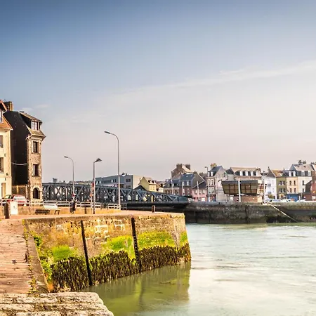 Apartment Centre Ville, Renoves, Lumineux