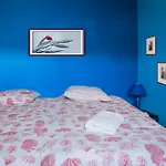 Centre Ville, Plusieurs Renoves Lumineux Dans Meme Immeuble
