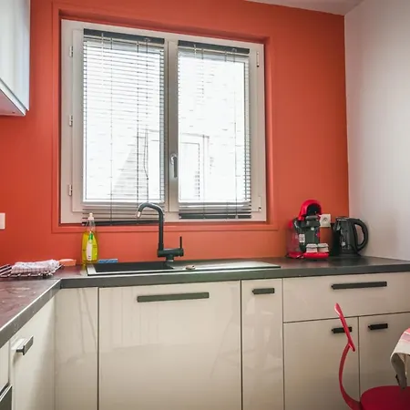 Appartamento Centre Ville, Plusieurs Rénovés Lumineux Dans Meme Immeuble